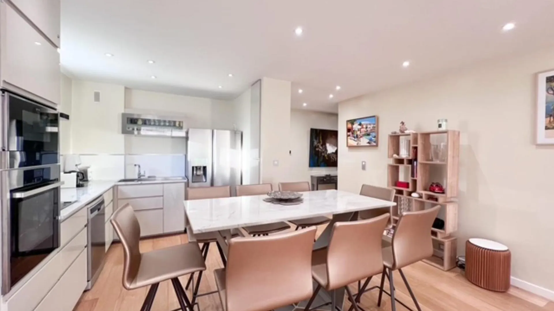 Cannes 3-Bedroom Apartment Direct Sea Access In A Quiet Area With Parking